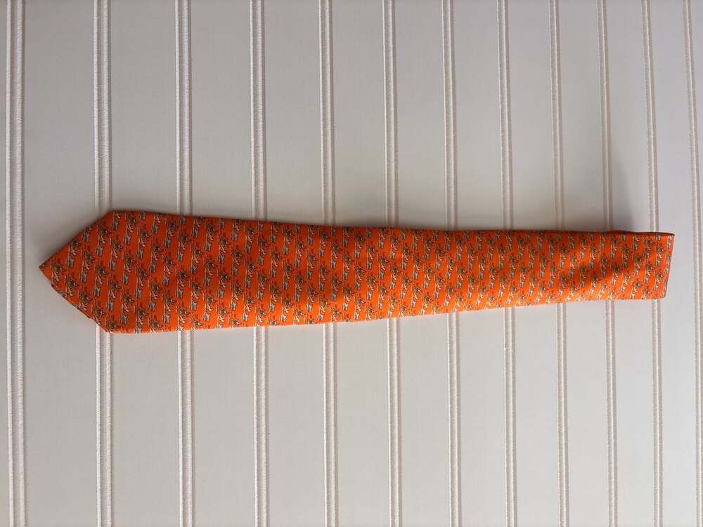 Hermès Orange Silk Surfing & Sharks Pattern Tie 625675 PA - Picture 6 of 7